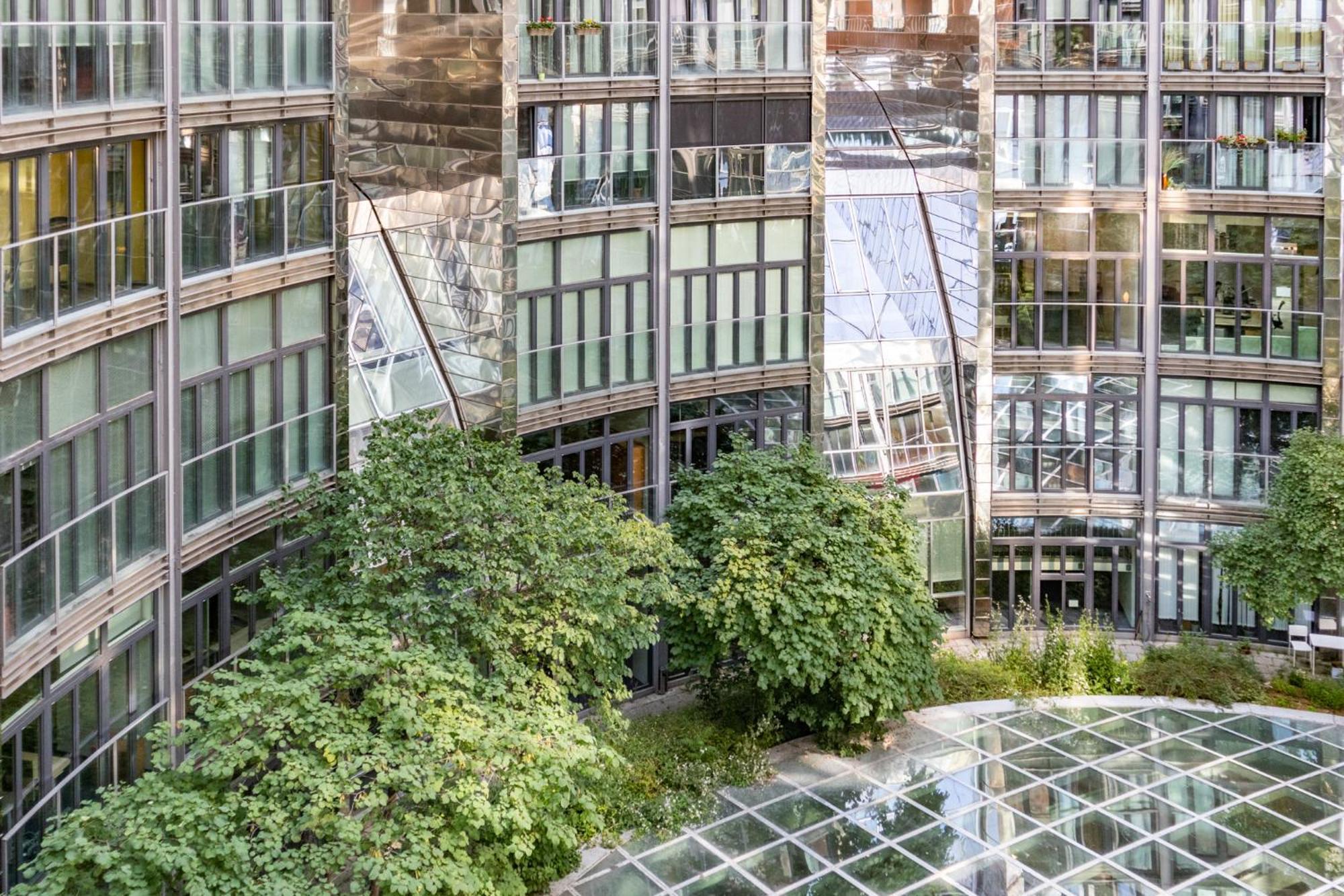 Gasometer Apartment - Designer Building With Amazing View Vienna Exterior photo
